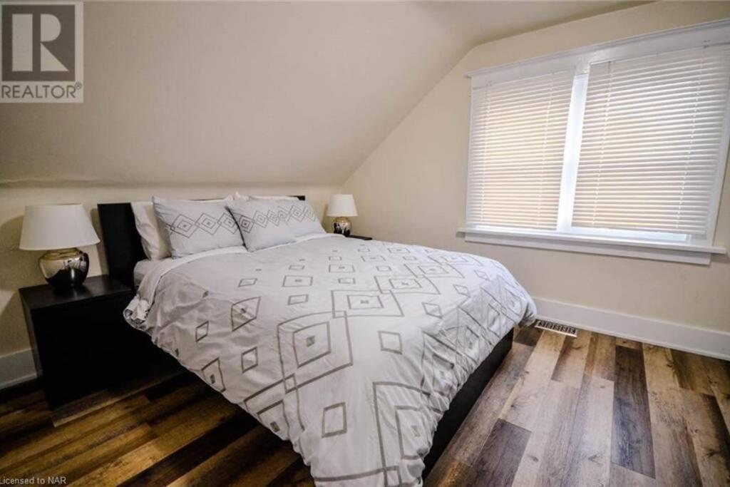 Cozy 3 Bedroom Downtown Cottage With Complimentary Breakfast Delivered Daily To The Rental Niagara Şelalesi Dış mekan fotoğraf