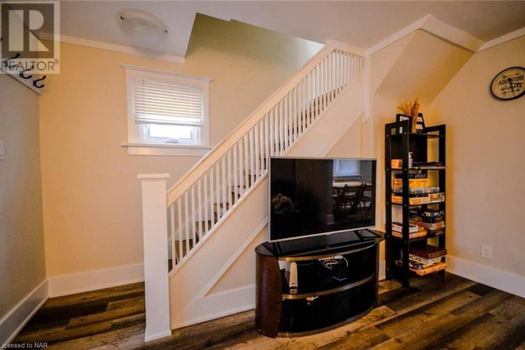 Cozy 3 Bedroom Downtown Cottage With Complimentary Breakfast Delivered Daily To The Rental Niagara Şelalesi Dış mekan fotoğraf
