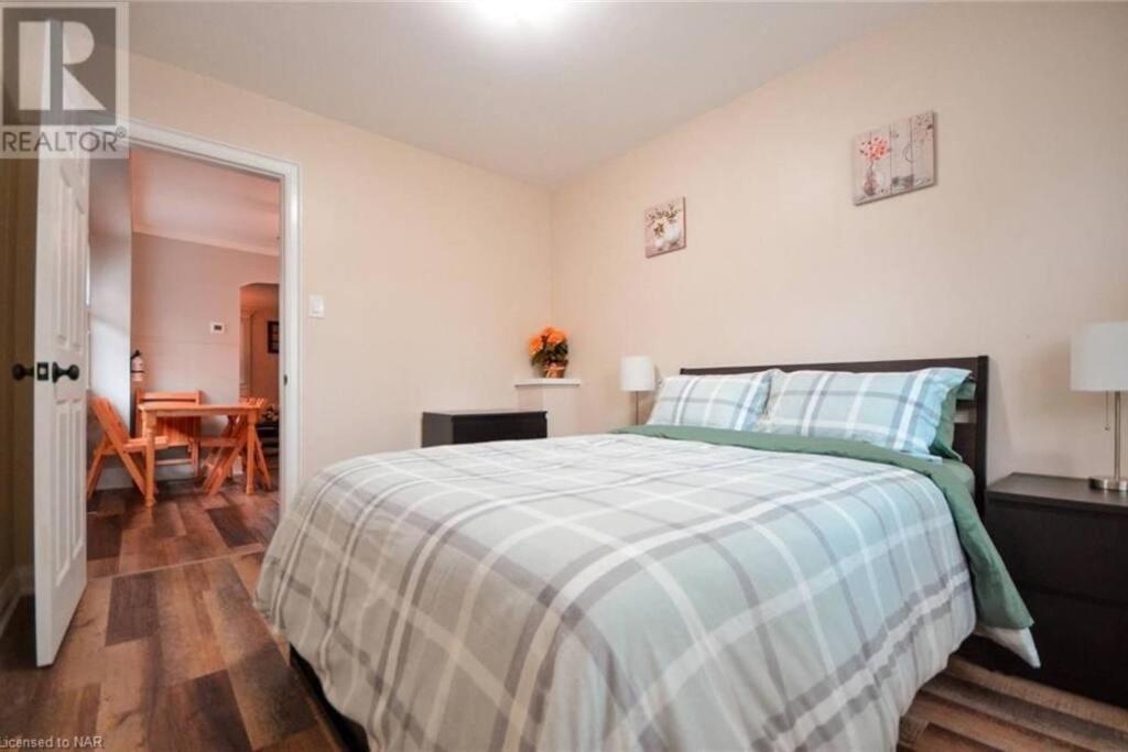 Cozy 3 Bedroom Downtown Cottage With Complimentary Breakfast Delivered Daily To The Rental Niagara Şelalesi Dış mekan fotoğraf